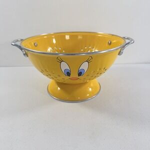 Rare Exclusively Designed Warner Brothers Tweety Bird Colander  Strainer 2000